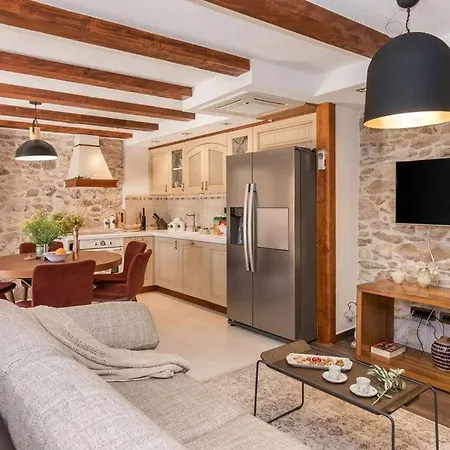 Hirundo Rustica Skradin