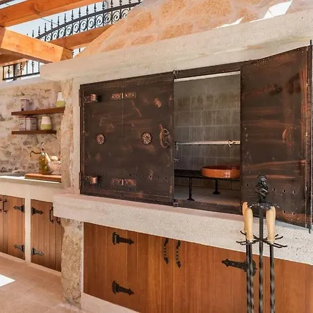 Hirundo Rustica Skradin