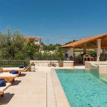 Villa Hirundo Rustica *