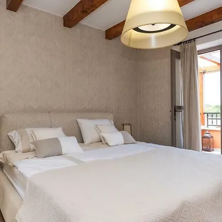 Hirundo Rustica Villa Skradin