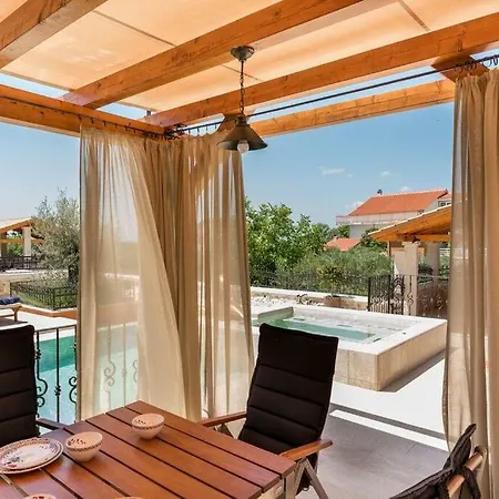 Villa Hirundo Rustica *