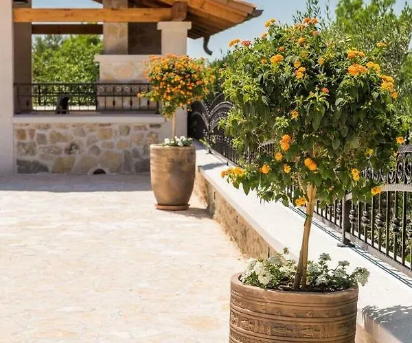 וילה Hirundo Rustica