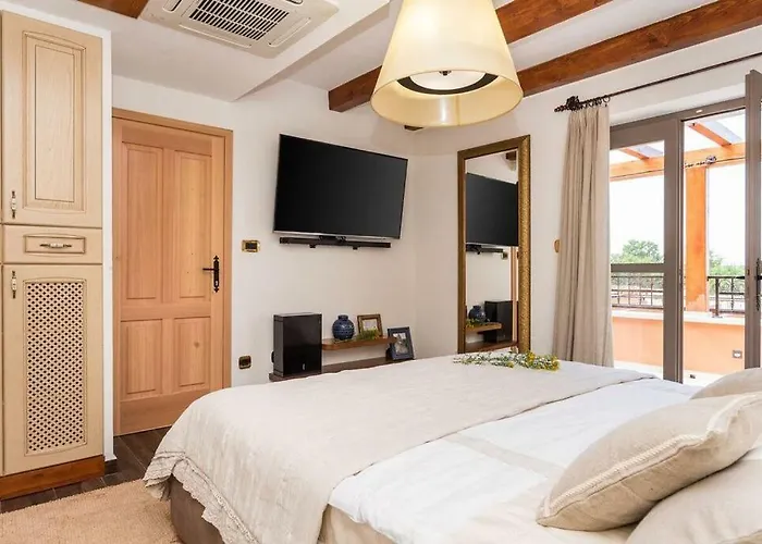 Hirundo Rustica Villa