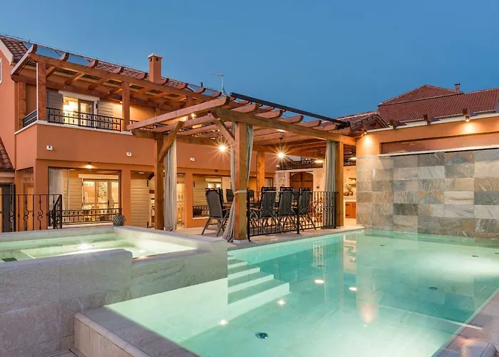 וילה Hirundo Rustica *