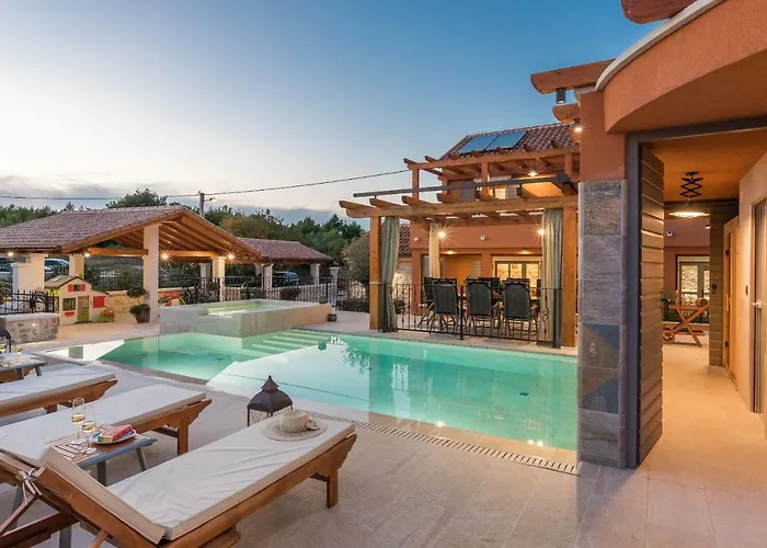 וילה Hirundo Rustica