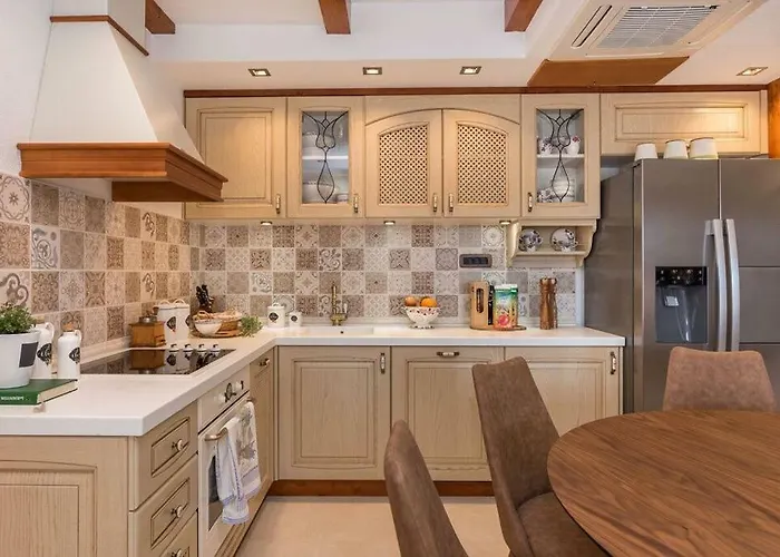 Hirundo Rustica וילה סקארדין