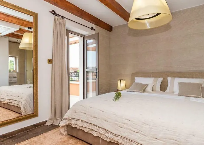 Hirundo Rustica וילה